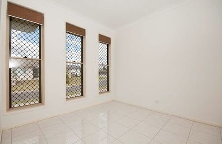 63 Lanagan Circuit, North Lakes QLD 4509 - House For Rent - $610 | Domain - Photo 4