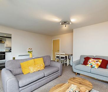 2 bedroom apartment to rent - Photo 2