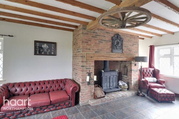 2 bedroom cottage to rent - Photo 1