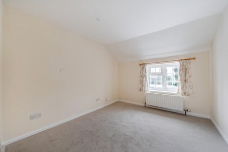 3 bedroom detached house to rent - Photo 3