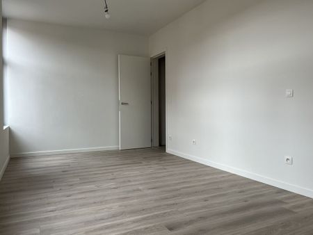Gerenoveerde stadswoning met 3 kamers en gezellige stadskoer te centrum Brugge! - Photo 3