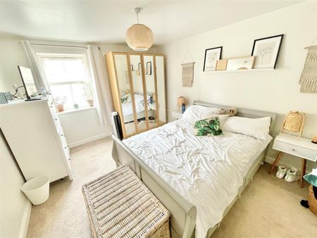 Kingfisher Court, Calne, SN11 - Photo 5