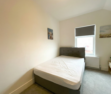 Room 3, Bentley Road, Doncaster - Photo 6