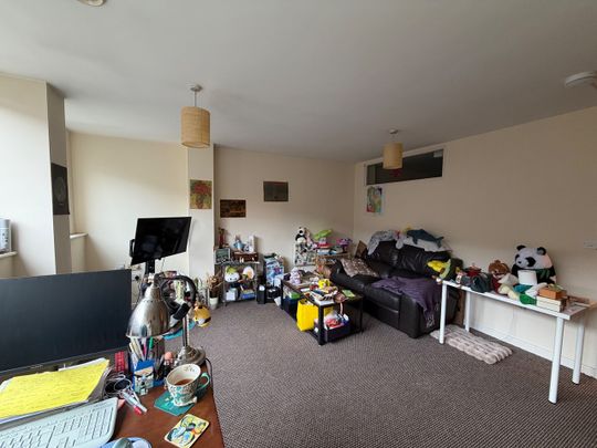 1 Bed Flat, Westside One, B1 - Photo 1