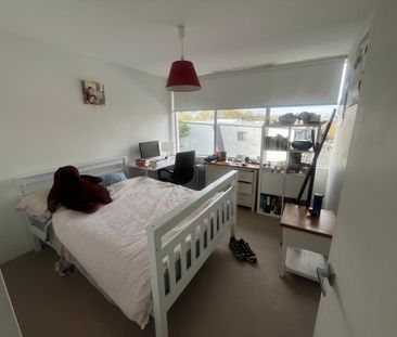 Griffith - Photo 4