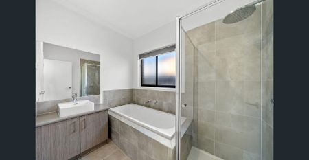 Immaculate Deanside Home - Photo 2