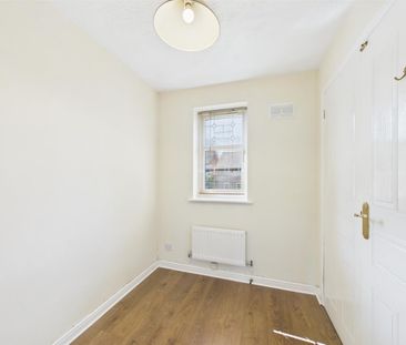 3 BED Semi-detached house - Photo 2