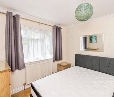 4 bedroom terraced house to rent - Photo 5
