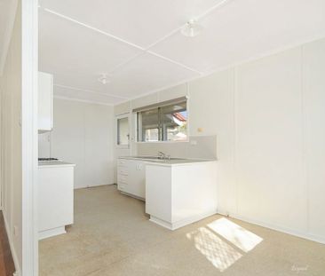 Neat, Spacious & Perfectly Positioned in Keperra - Photo 1