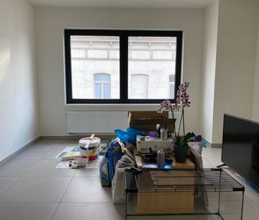 Gerenoveerd mooi appartement in centrum Eeklo! - Photo 1