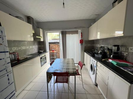 4 bedroom house to rent - Photo 2