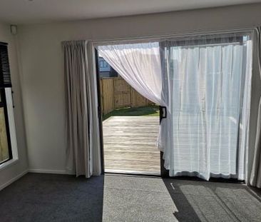 Stylish Low Maintenance Living at Jack’s Landing - Photo 1