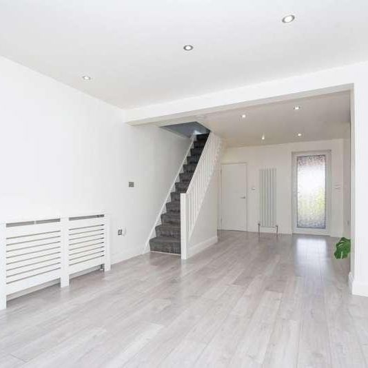 Harwoods Road, Wd, Watford, WD18 - Photo 1