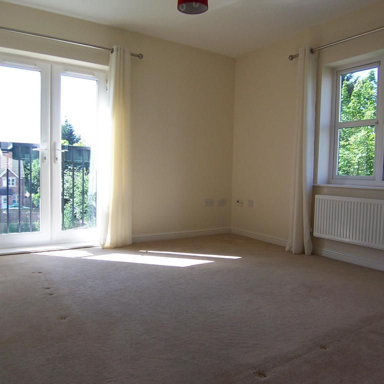2 bedroom flat to rent - Photo 1