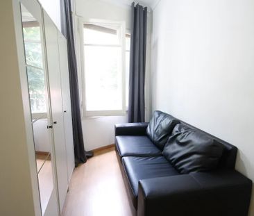 Carrer del Cinca, Barcelona, Catalonia 08030 - Photo 3