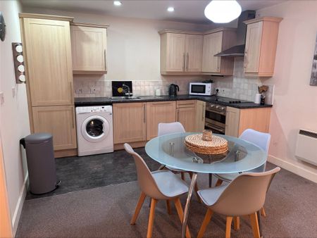 Tower Court, No1 London Road, Newcastle Under Lyme, ST5 - Photo 4