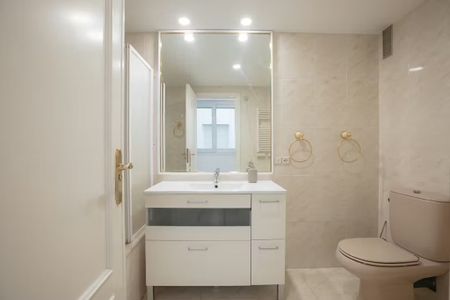 Calle Jesús, Valencia, Valencian Community 46007 - Photo 4