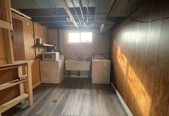 For Lease - 6852 HAGAR Avenue, Niagara Falls, Ontario - Photo 1