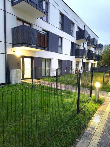 2-pokojowe mieszkanie z ogródkiem, Małe Błonia. - Photo 5