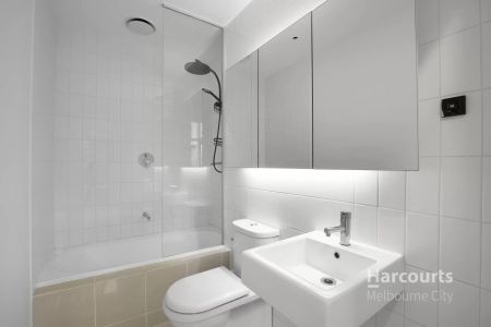 Perfectly Presented Apartment! - Photo 4