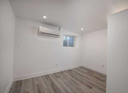 For Lease - 59 Bowhill Crescent Unit# 1, Toronto, Ontario - Photo 4