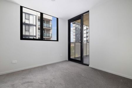 Modern Living in Greenway – Spacious Two-Bedroom Apartment - Photo 5