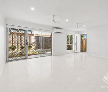 4 Bedroom Modern Townhouse with Double Garage - Photo 1