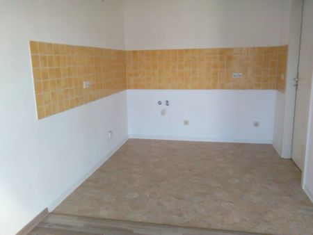 *RESERVIERT* Gemütliche 3 Raum-Dachgeschosswohnung - Photo 3