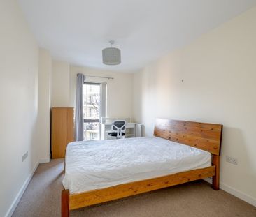 3 bedroom apartment to rent - Photo 4