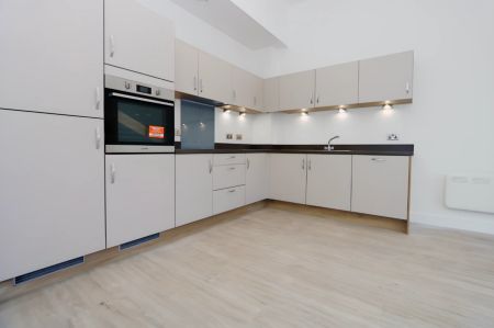 2Bedrooms, 2Bathrooms - Photo 3