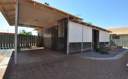 MOVE STRAIGHT IN! - Renovated 1x1 + Extras - Photo 4