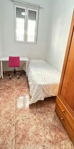 Carrer Mestre Alberto Luz, Valencia, Valencian Community 46035 - Photo 4