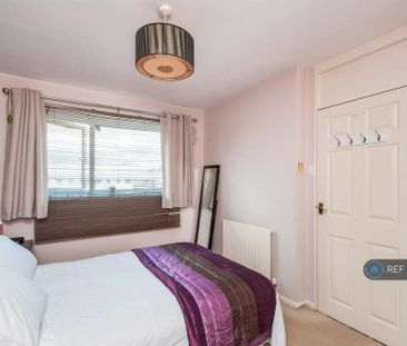 3 bedroom terraced house to rent - Photo 6