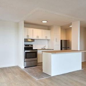 1 CH - 1 SDB - Longueuil - $1,570 /mo - Photo 2