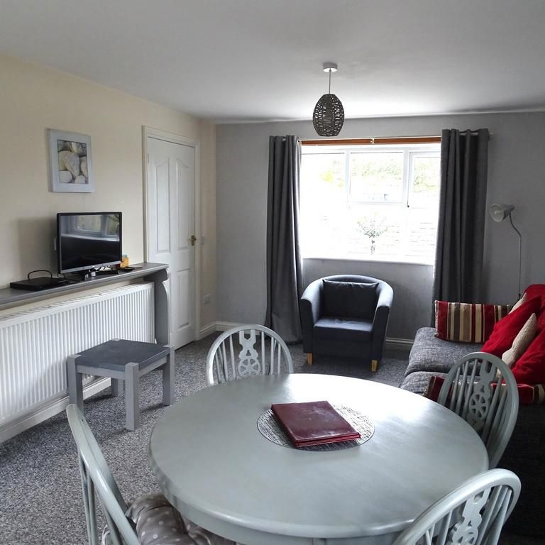 2 bedroom semi-detached house to rent - Photo 1