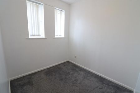 Glenmount Avenue, Longford, Coventry, CV6 6LU - Photo 4