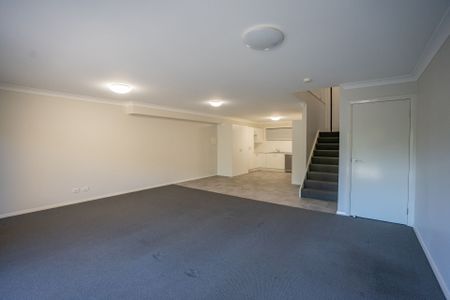 Beautifully Designed Townhouse - Photo 5