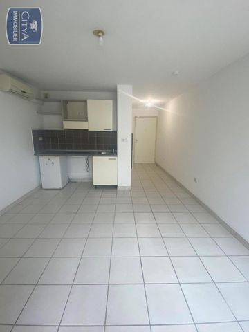 Location Appartement 1 pièce 26m² STE CLOTILDE 97490 - Photo 2