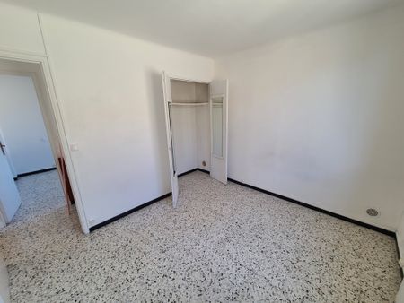 Location Appartement 3 pièces 49m² MARSEILLE 9ème - Photo 3