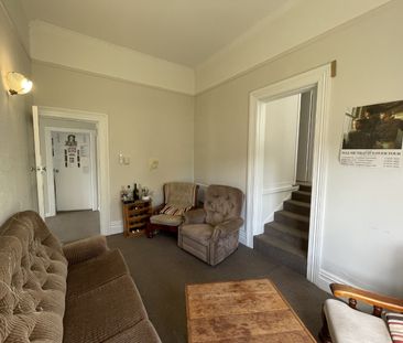 3 Bedrooms, 1 Bathroom - Photo 4