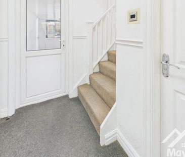 Royal Oak Avenue, Blackburn. Lancs. BB1 8QD - Photo 2