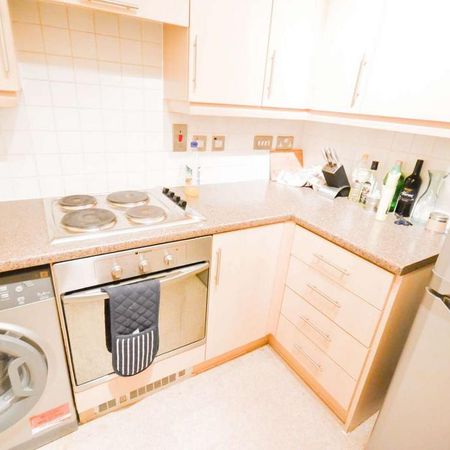 1 bedroom flat to rent - Photo 3