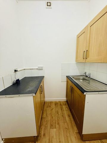 1 bedroom ground floor flat to rent - Photo 5