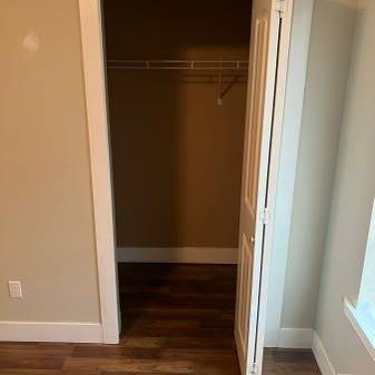 Two bedroom basement suit - Photo 3