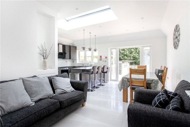 6 bedroom semi-detached house to rent - Photo 1