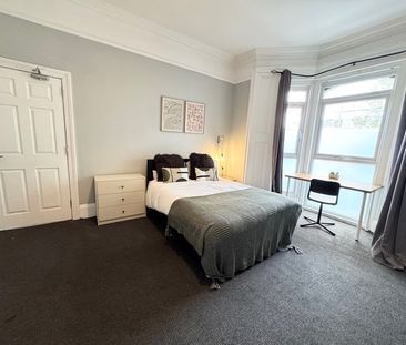 Room in a Shared House, Carlton Road, SO15 - Photo 1