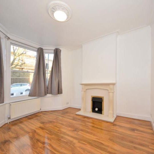 4 bedroom terraced house to rent - Photo 1
