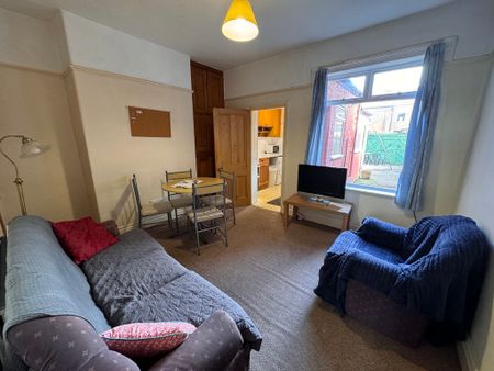 Ratcliffe Street, Burton Stone Lane - P2108 - Photo 2