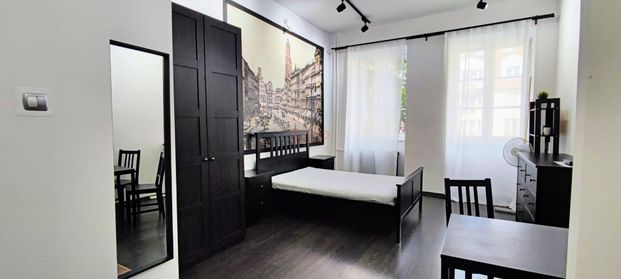 Kawalerka w Rynku z widokiem na ul. Więzienną!!! - Zdjęcie 1