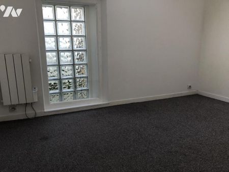 COUTANCES, dans l'hypercentre, DEUX pièces avec garage - Photo 3